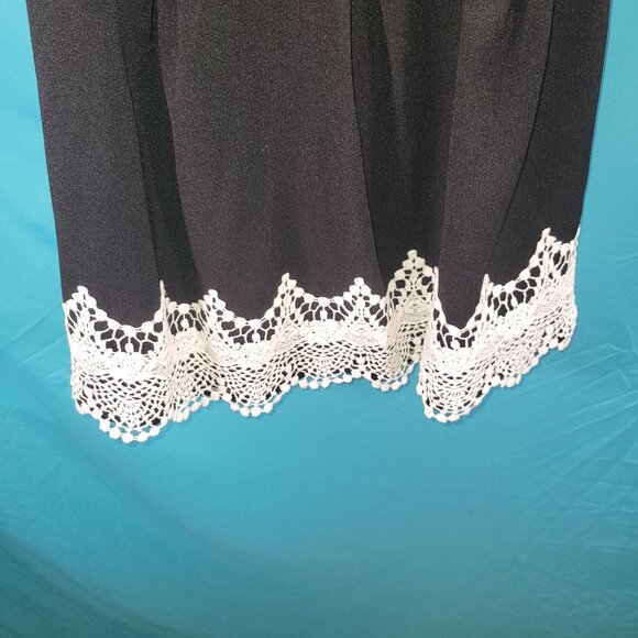 Black Sleeveless Dress With Lace Hem & Bow Back Design By Pink Owl Size S - Picture 15 of 15